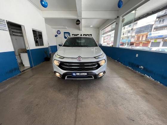 FIAT TORO 2.0 16V TURBO DIESEL RANCH 4WD AT9